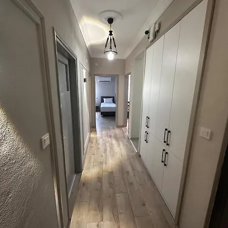 300 Meters To Konyaalti Beach 2+1 Large And Spacious Lejlighed *