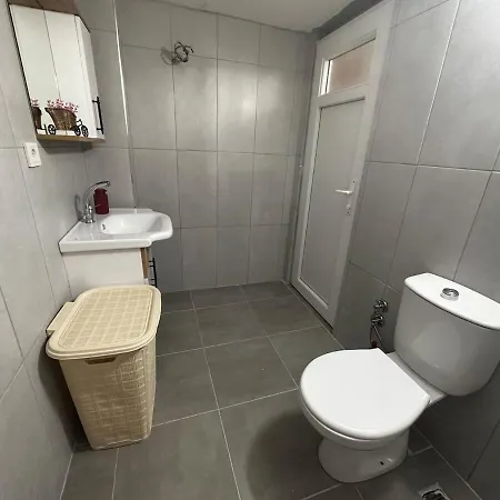 Lejlighed 300 Meters To Konyaalti Beach 2+1 Large And Spacious Antalya