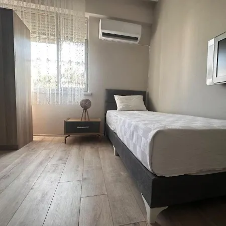 Lejlighed 300 Meters To Konyaalti Beach 2+1 Large And Spacious *