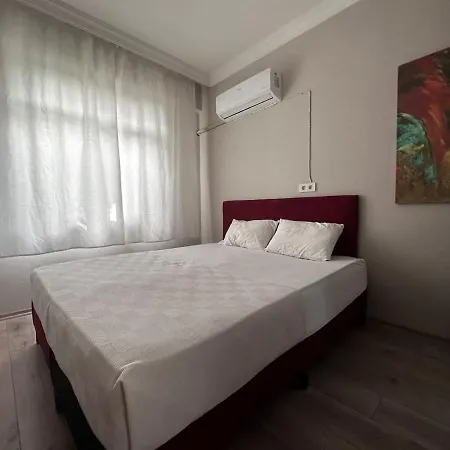 300 Meters To Konyaalti Beach 2+1 Large And Spacious